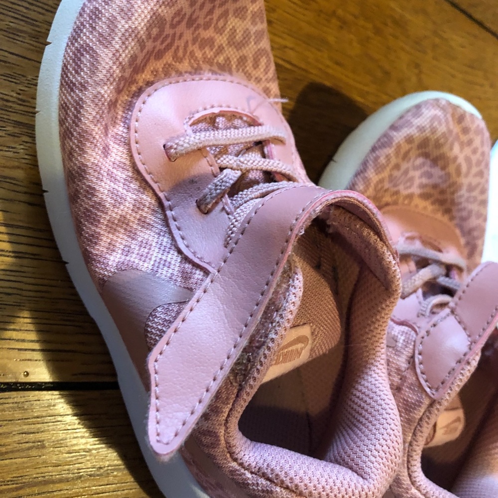 Size 10 Toddler Pink Leopard Nikes EUC